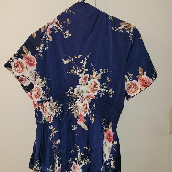 Top - Picture 2 of 2